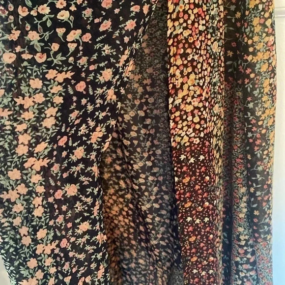 Lulus floral maxi dress- small- sheer with lining - front slit- short sleeve - Picture 4 of 7